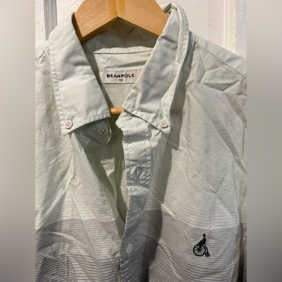 Men's Gray Button-Up Shirt - Picture 3 of 3